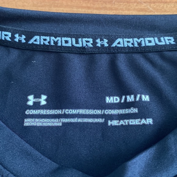 Under armour compression Tshirt - Picture 2 of 2
